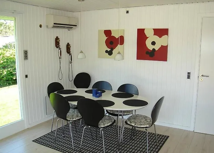 Feriehus Close To Hasmark 150m